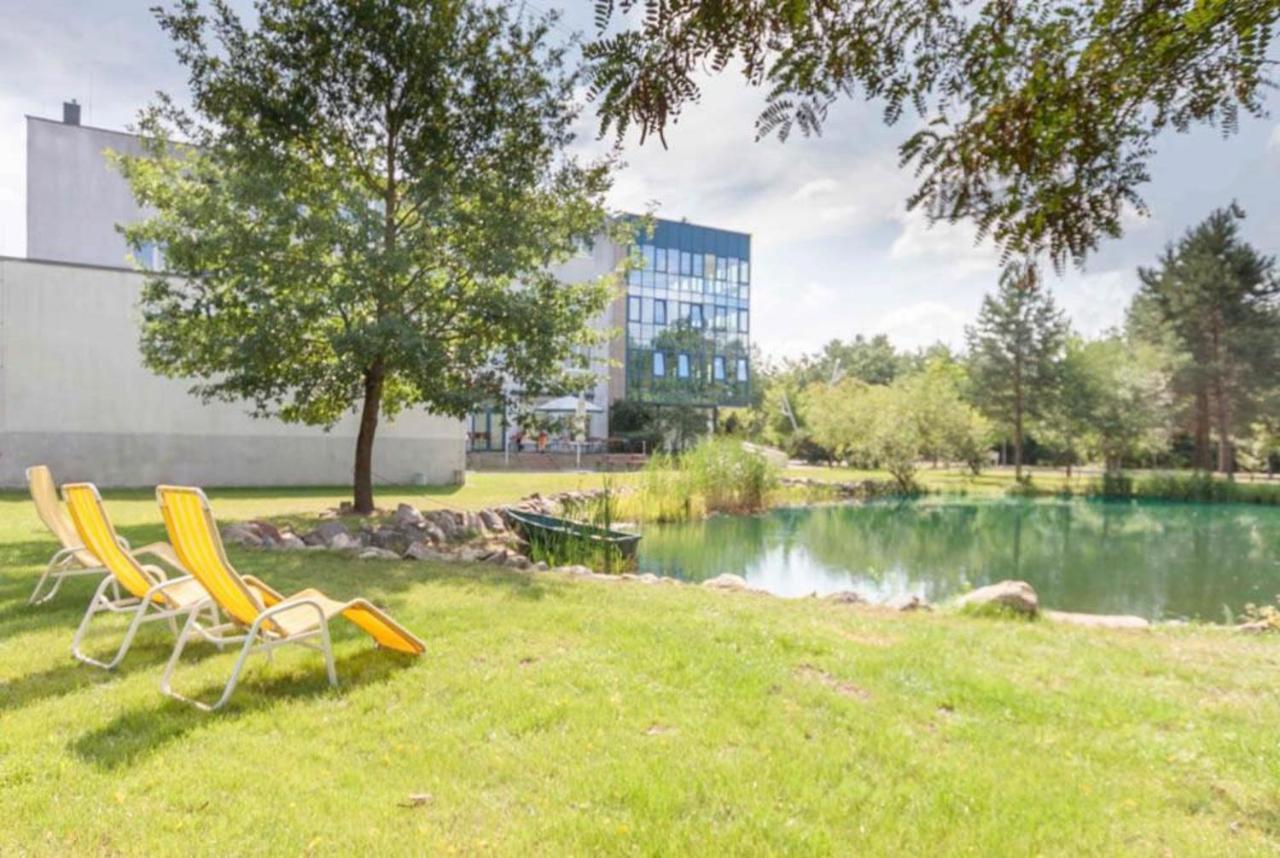 Parkhotel Viktoria Velten Exterior foto